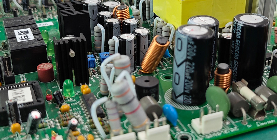 PCBA कारखानाहरूले जटिल घटकहरू माउन्ट गर्ने चुनौतीहरूको सामना कसरी गर्छन्?