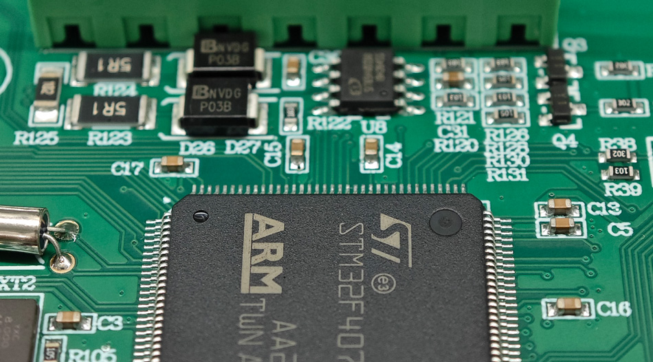 उच्च परिशुद्धता RCU PCBA प्रशोधन: कुन प्राविधिक आविष्कारहरूले उद्योग स्तरहरू परिवर्तन गरेका छन्?